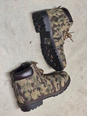 Camouflage Lace-Up Combat Boots With Padded Collar & Rugged Soles For Outdoor We